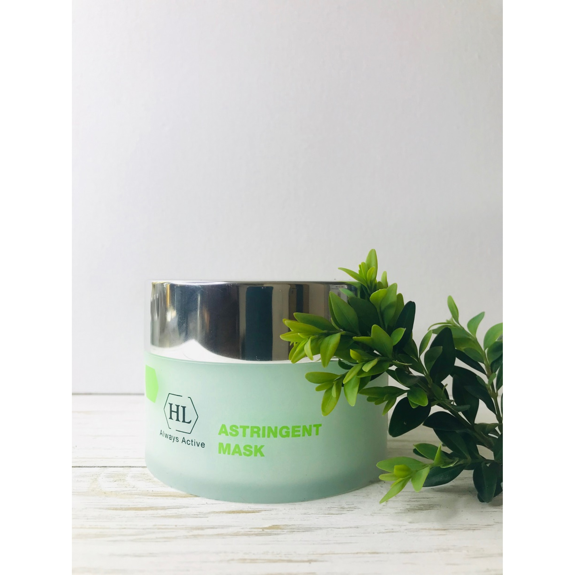 Holy Land ASTRINGENT MASK Порозвужуюча маска від набряків