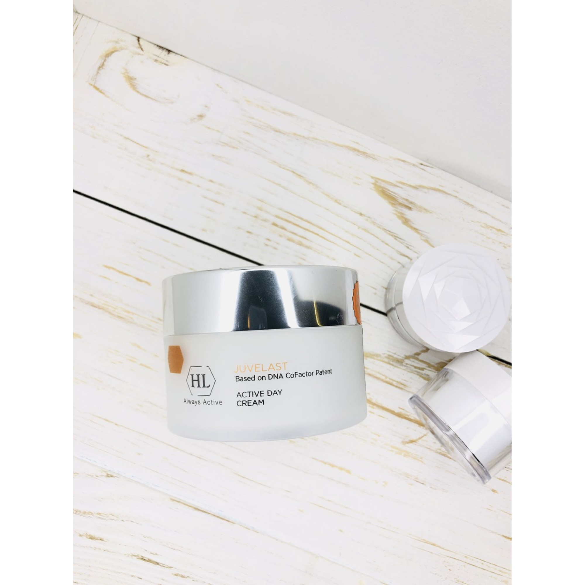 Holy Land Активний денний крем для сухої шкіри Juvelast Active Day Cream