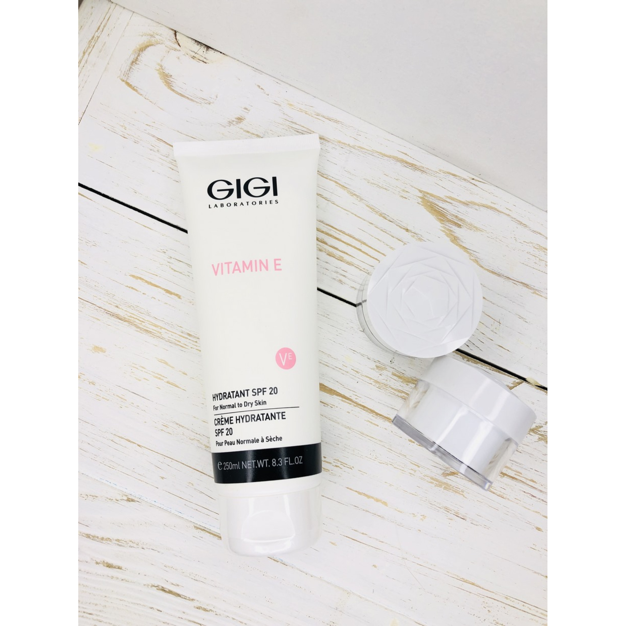 GIGI Vitamin E Увлажнитель для нормальной и сухой кожи SPF20  Moisturizer for Normal to Dry Skin