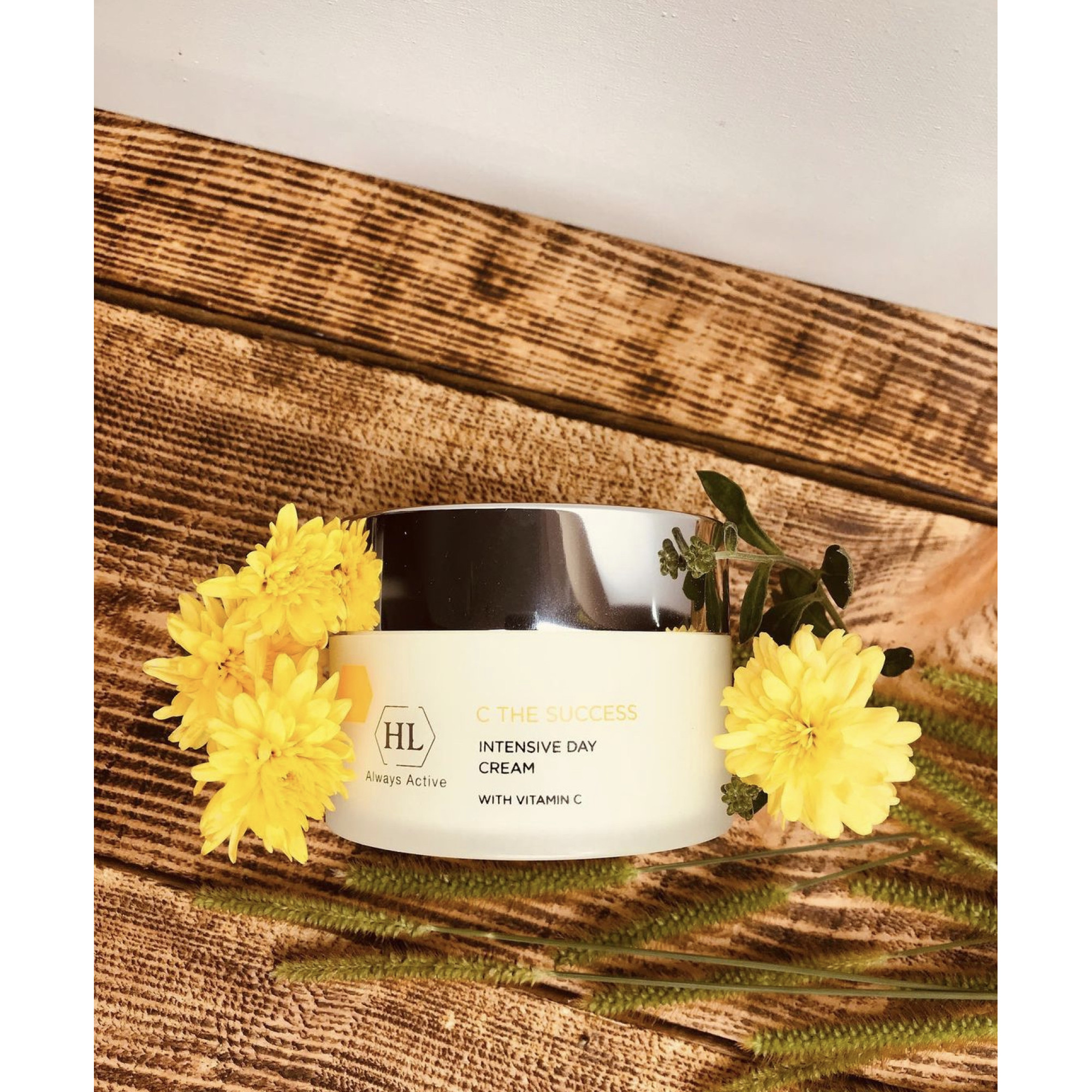 Holy Land С The Success Intensive day cream Інтенсивний денний крем з віт С