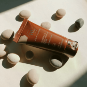Holy Land SUNBRELLA DEMI MAKE-UP TO GO SPF 30 Сонцезахисний крем з тоном