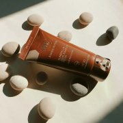 Holy Land SUNBRELLA DEMI MAKE-UP TO GO SPF 30 Сонцезахисний крем з тоном