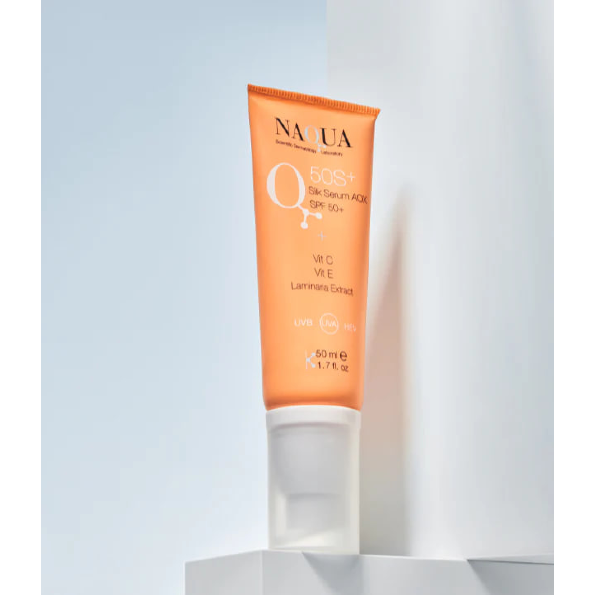NAQUA Q50 S+ Silk Serum AOX Сонцезахисна антиоксидантна сироватка з віт С SPF50+