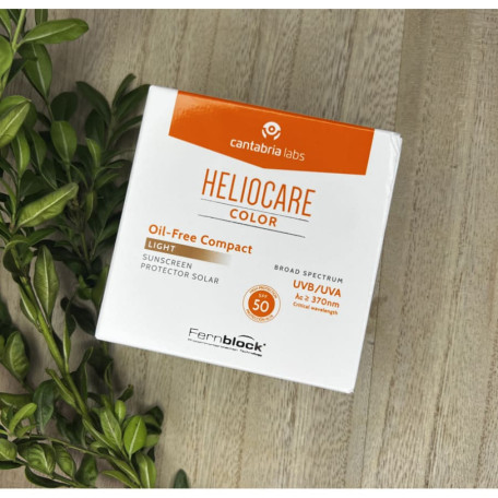 Cantabria Labs Heliocare Oil-Free Color Compact SPF 50 Sunscreen Fair Крем-пудра компактна на водній основі з SPF 50 для жирної і комбінованої шкіри (тон дуже світлий)