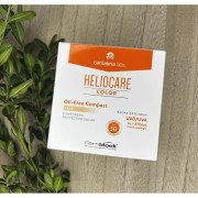 Cantabria Labs Heliocare Oil-Free Color SPF 50 Sunscreen Light Крем-пудра компактная на водной основе с SPF 50 для жирной и комбинированной. кожи (тон натуральный)